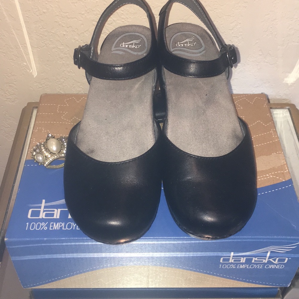 SOFT FULL GRAIN LEATHER... GREAT CONDITION...